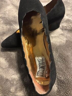 Black Scalloped Suede Block Heel Pumps